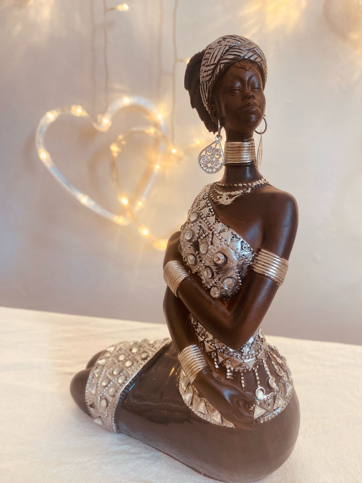 Africana negra y plateada