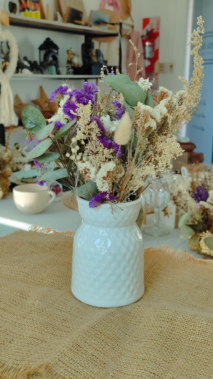 Florero con Flores Preservadas