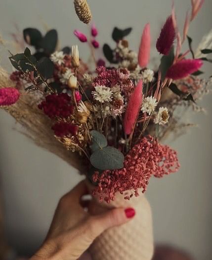 Florero con Flores Preservadas