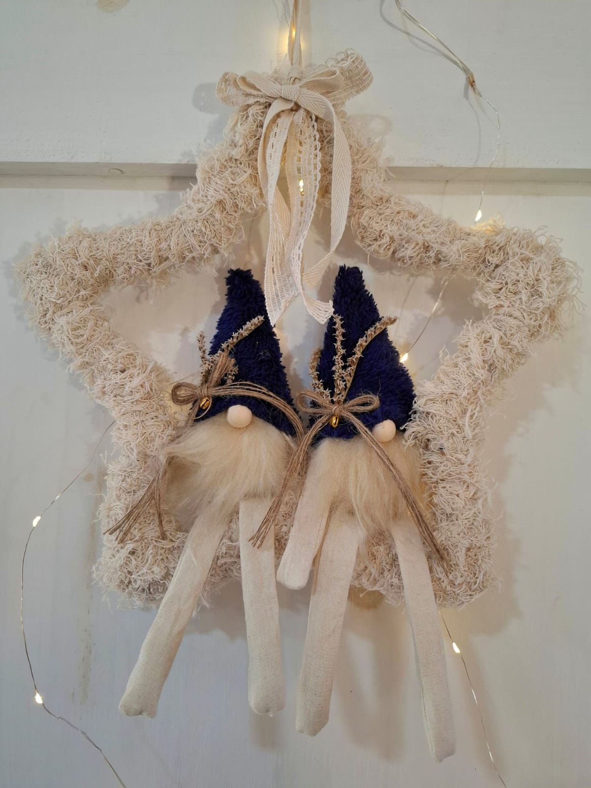 Corona Navideña con gnomos