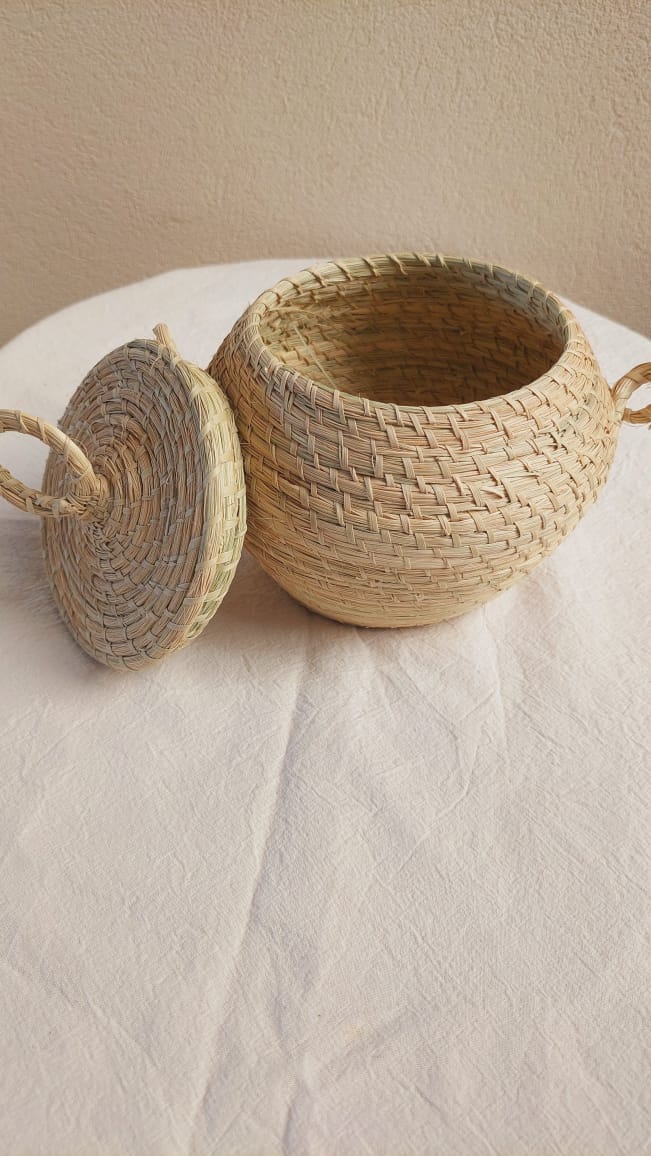 Costurero con manija